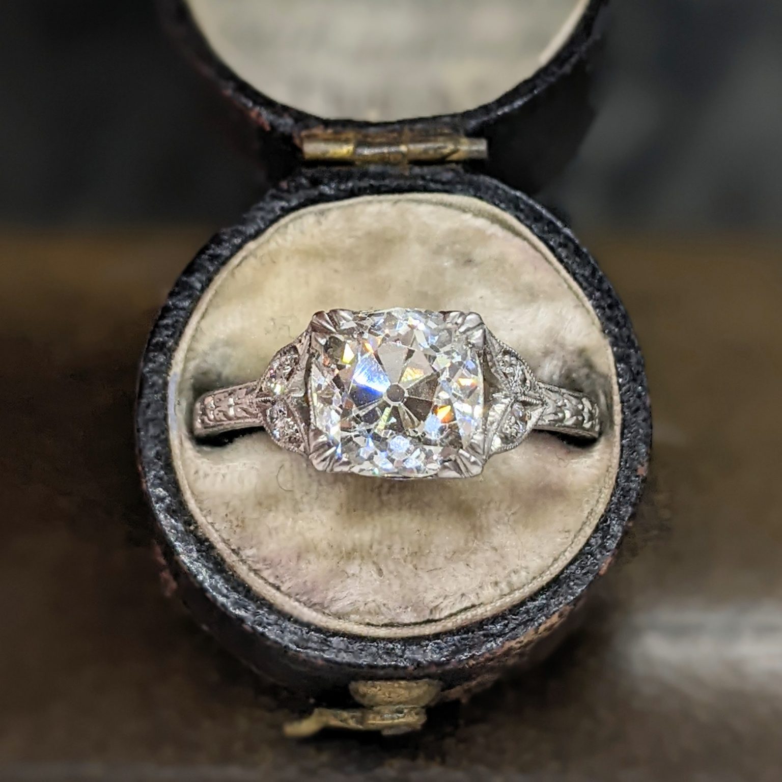 The Antiques Room | Diamond Engagement Rings, Antique Jewellery Silver ...